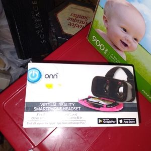 Virtual reality smartphone headset